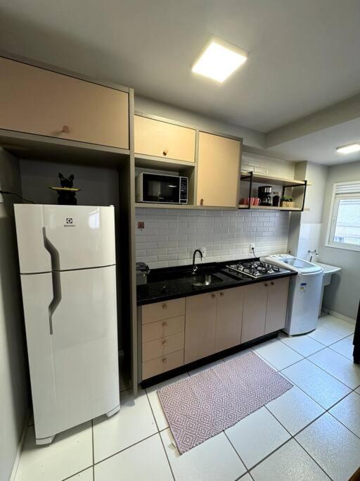 Condominio Solar Di Lucca Lindo Apartamento Com Ar Condicionado E Proximo A Uel ลอนดริน่า ภายนอก รูปภาพ